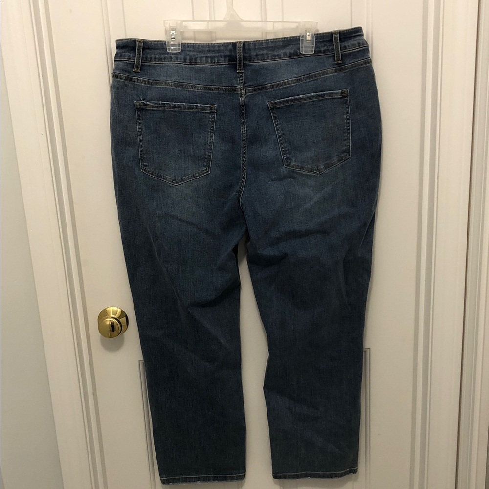NWT womens Time and Tru  Blue Mid-Rise Straight Jeans - Picture 5 of 5
